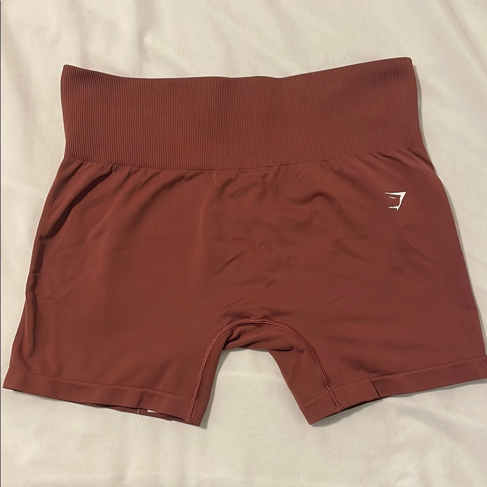 Gymshark Everyday seemless shorts in burgendy